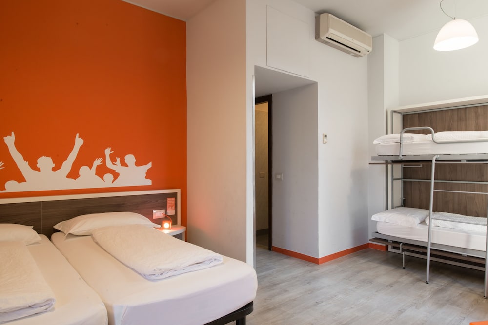 Deluxe Quadruple Room photo 1