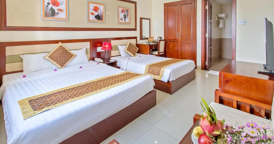 Triple Room With City View