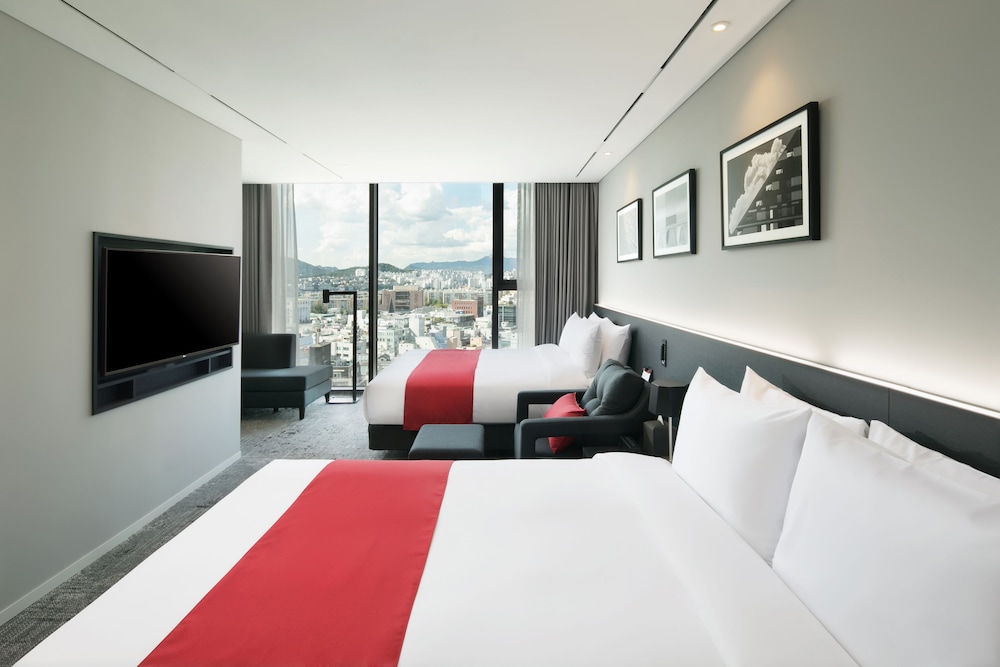 Suite, 2 Double Beds, Non Smoking photo 2