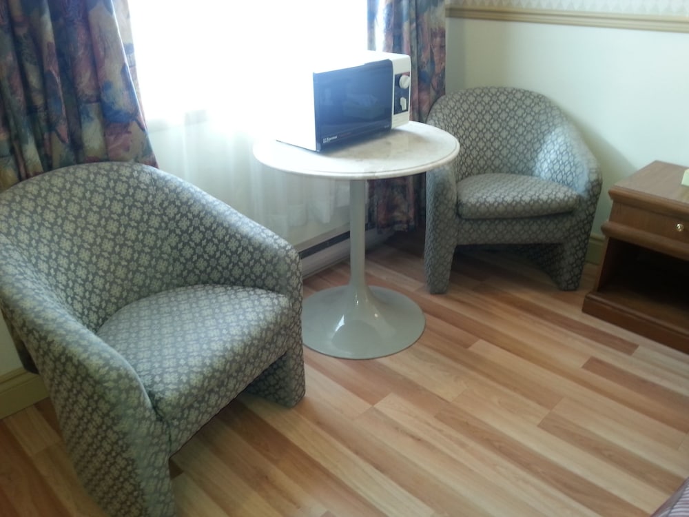 Junior Suite, 1 Queen Bed (Double Jacuzzi) photo 2