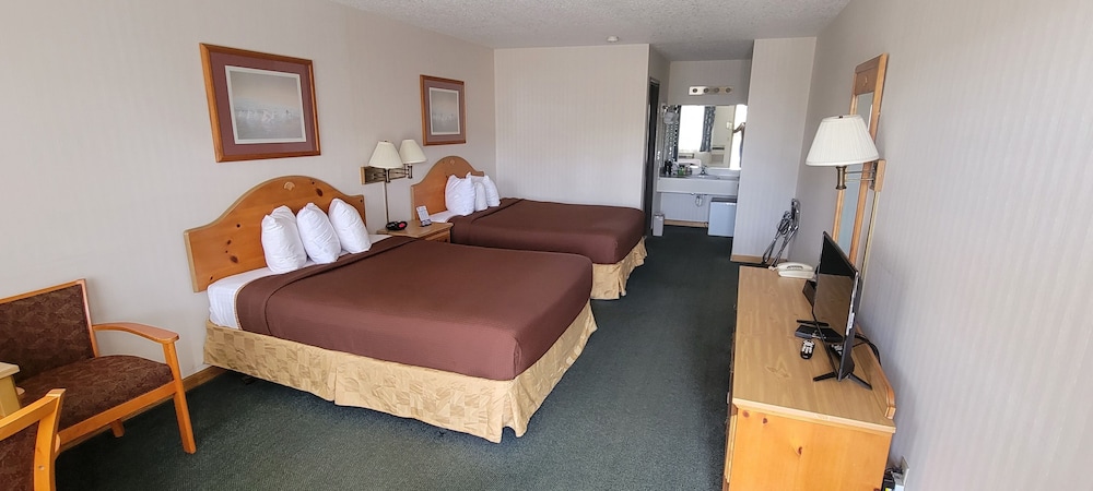 Standard Room, 2 Queen Beds photo 1
