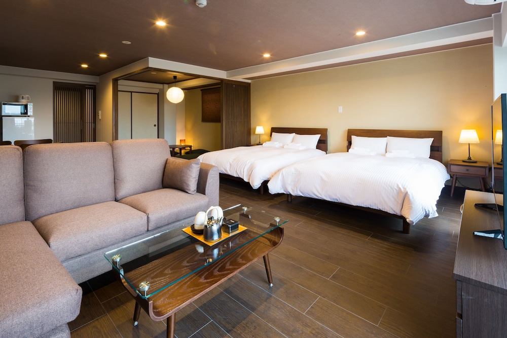 Deluxe Room, Balcony, Mountain View