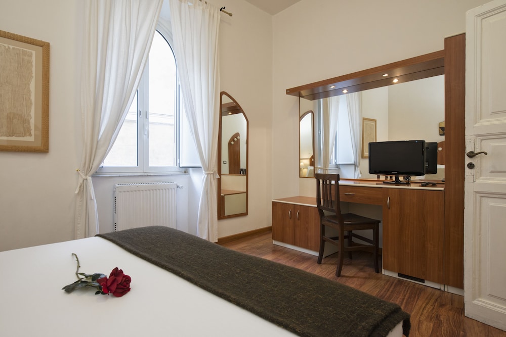 Family Apartment, 2 Bedrooms, City View, Tower (2 People) photo 1