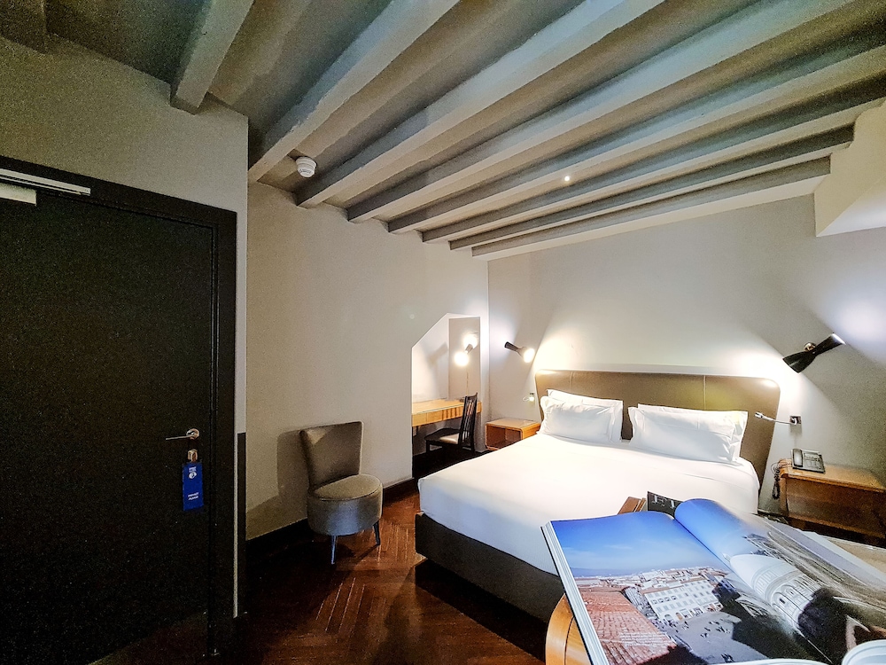 Double or Twin Room photo 2