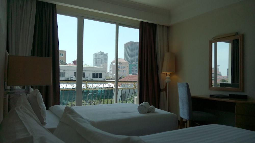Business Twin Room, 1 Bedroom, Ensuite, City View