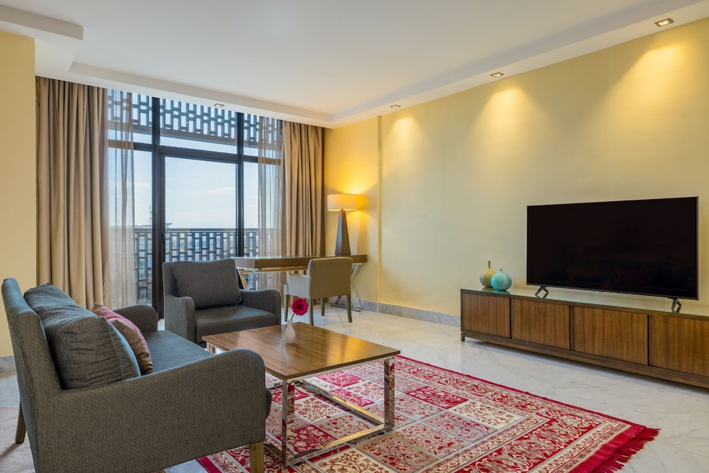Junior Suite, 1 King Bed, Ocean View (Balcony) - Photo 2
