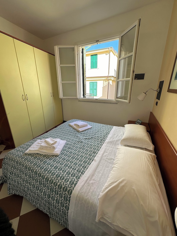 Comfort Apartment, 1 Bedroom, Partial Sea View photo 3