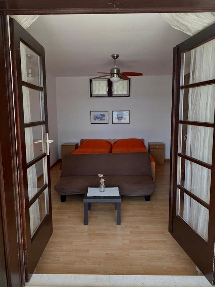 Studio (Studio Apartment with Sea View)