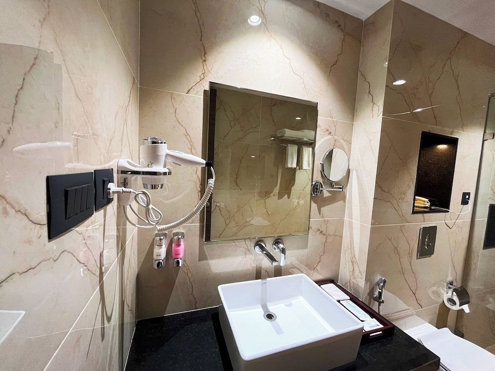 Premium Room - Photo 12