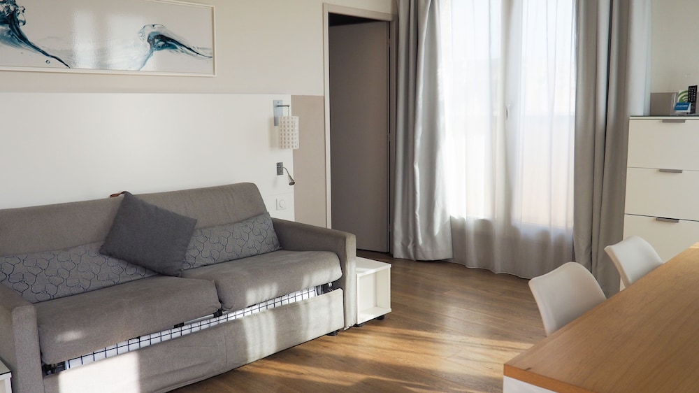 Superior Studio, Balcony