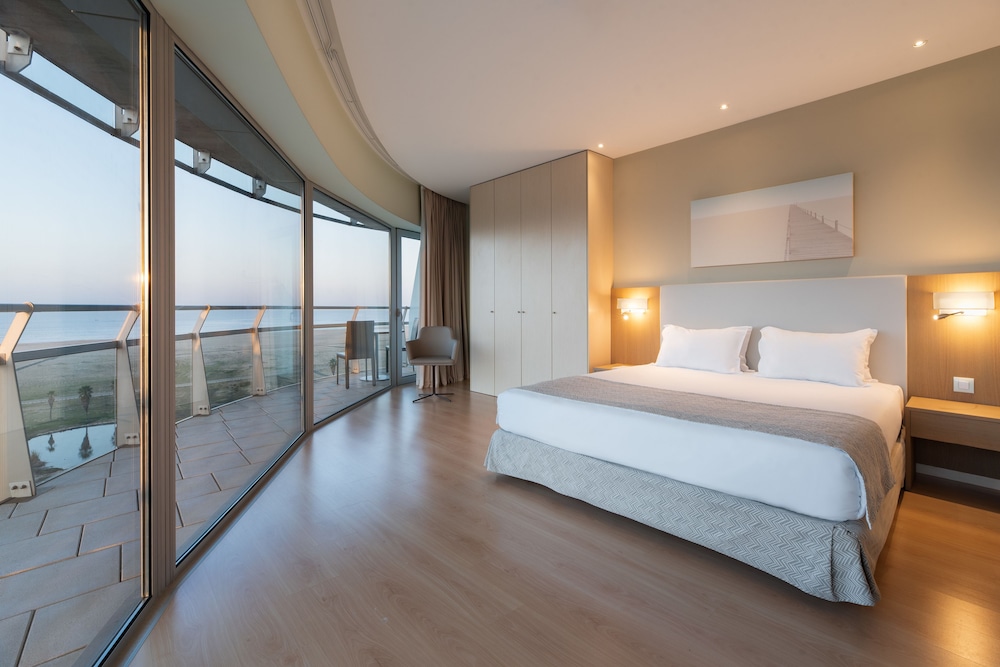 Deluxe Suite, Balcony, Sea View (Two People)