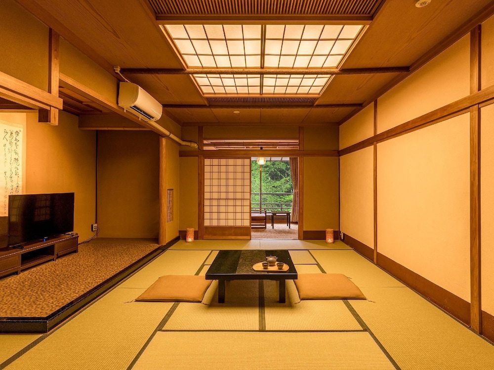 Superior Japanese Style 2-Room 5-pax Room with Open-air Bath, Non-Smoking