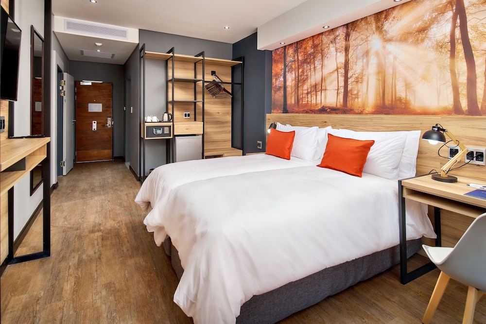 Room, 2 Twin Beds (View) - Photo 2