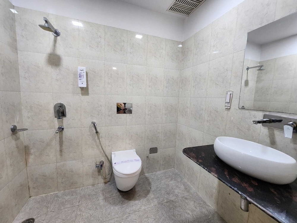 Executive Double or Twin Room - Photo 14