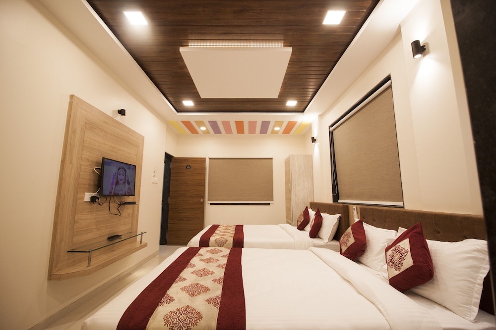 Family Room - Photo 9
