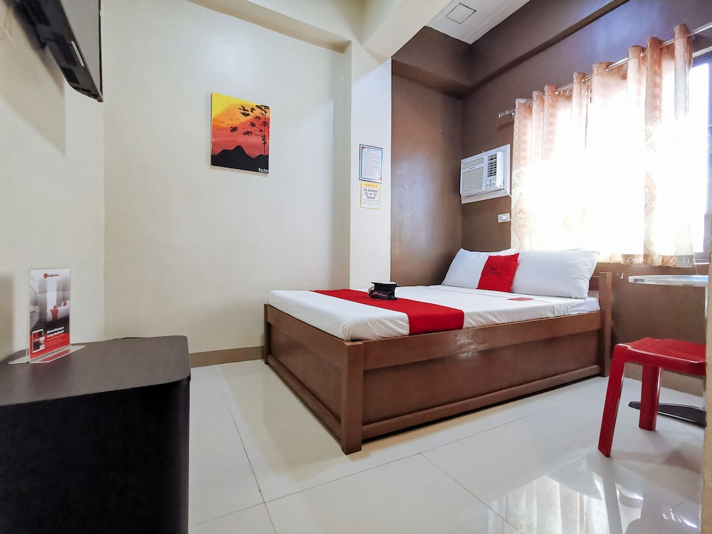 Double Room (Reddoorz) - Photo 7