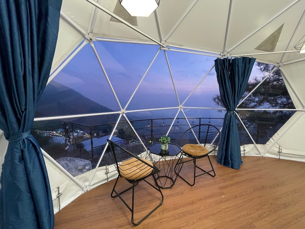 Premier Double Room, Mountain View