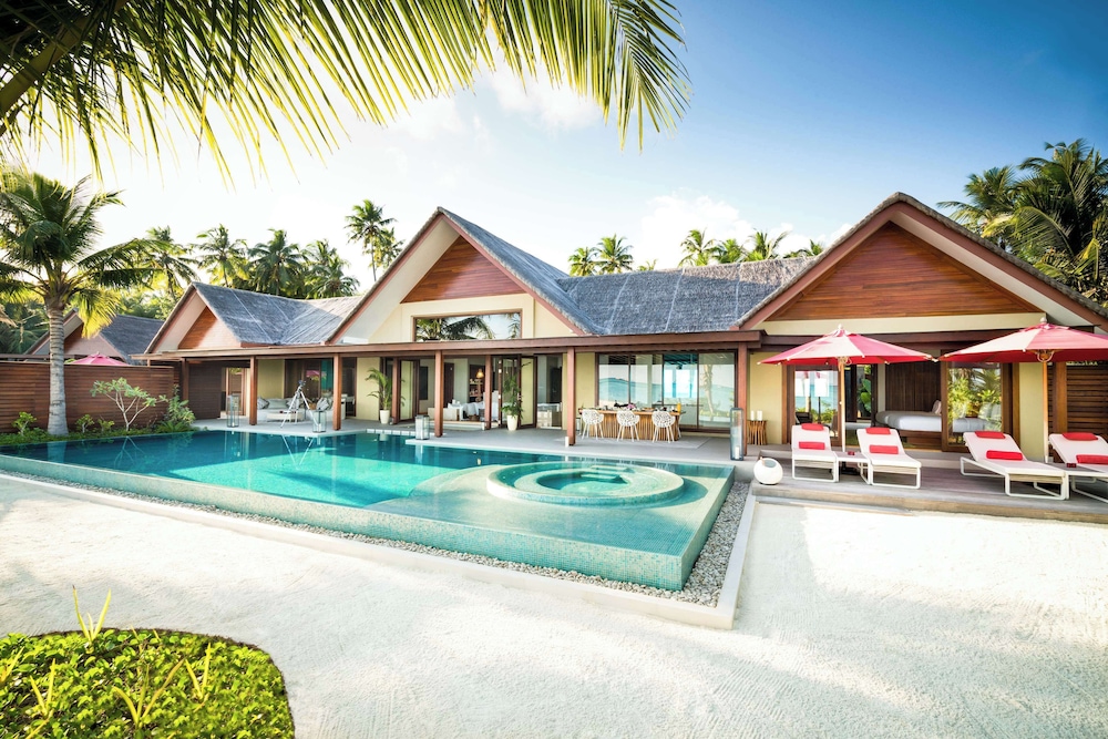 Three Bedroom Beach Pool Pavilion - Photo 11