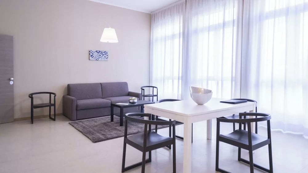 Grand Apartment