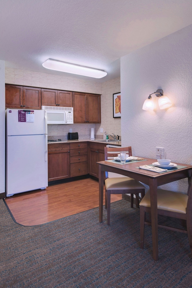 Room, 1 Bedroom - Photo 3