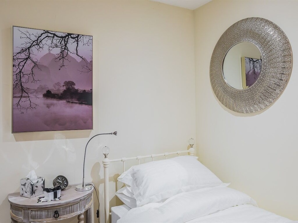 Deluxe Single Room, Ensuite photo 3
