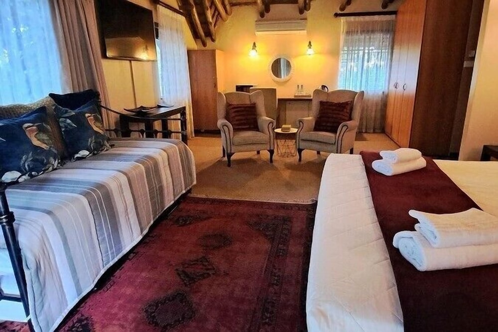Executive Double Room, 1 King Bed, Garden View photo 2