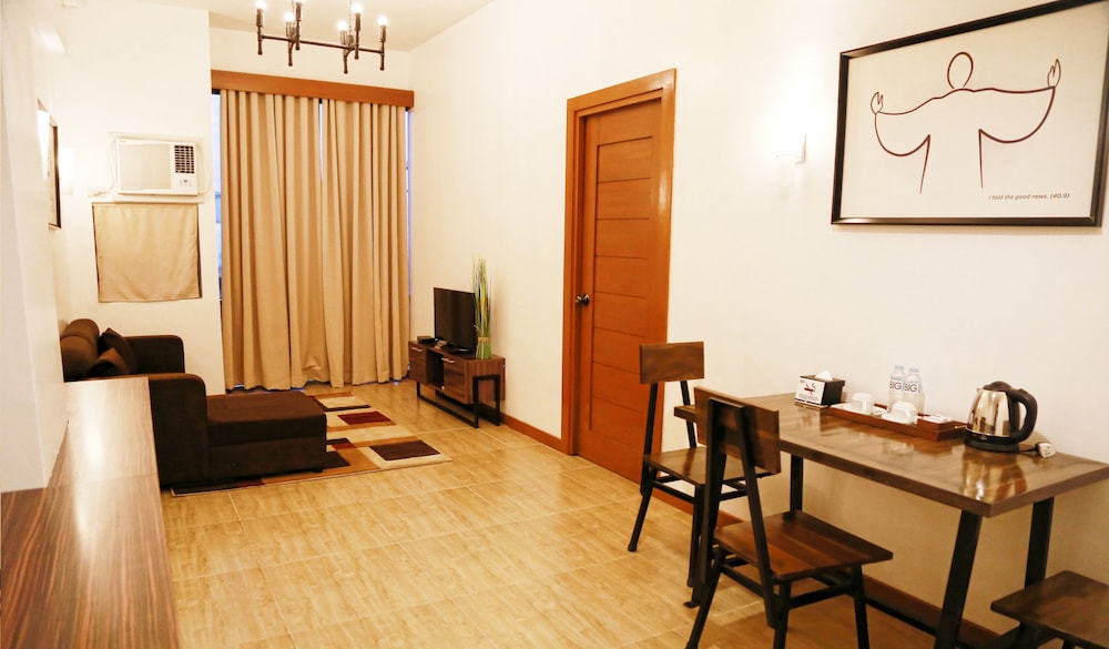 Business Suite photo 2