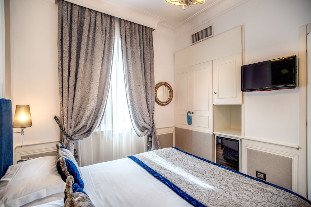 Basic Double Room photo 2