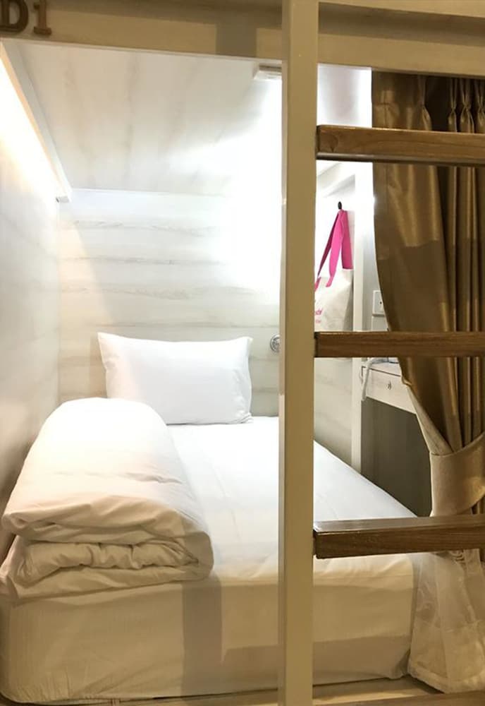 Superior Female Dormitory Shared 8 Beds (Lower Bunk Bed) photo 3