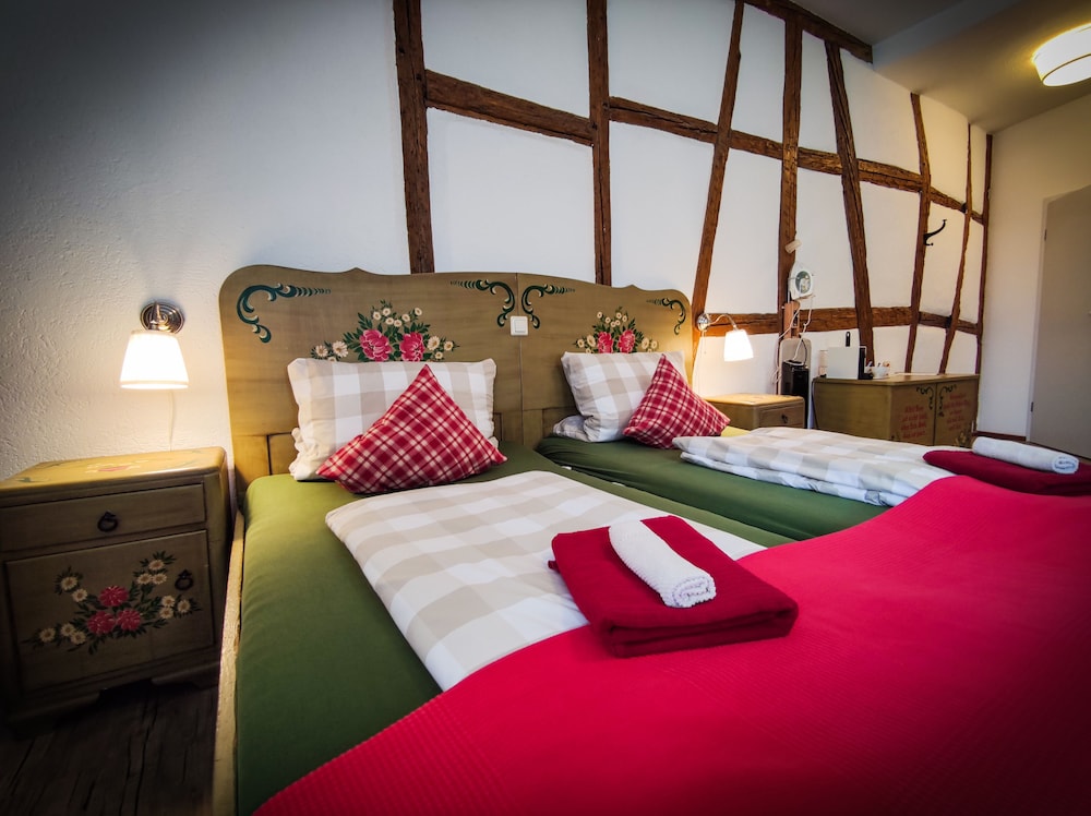 Comfort Room, 1 King Bed photo 2