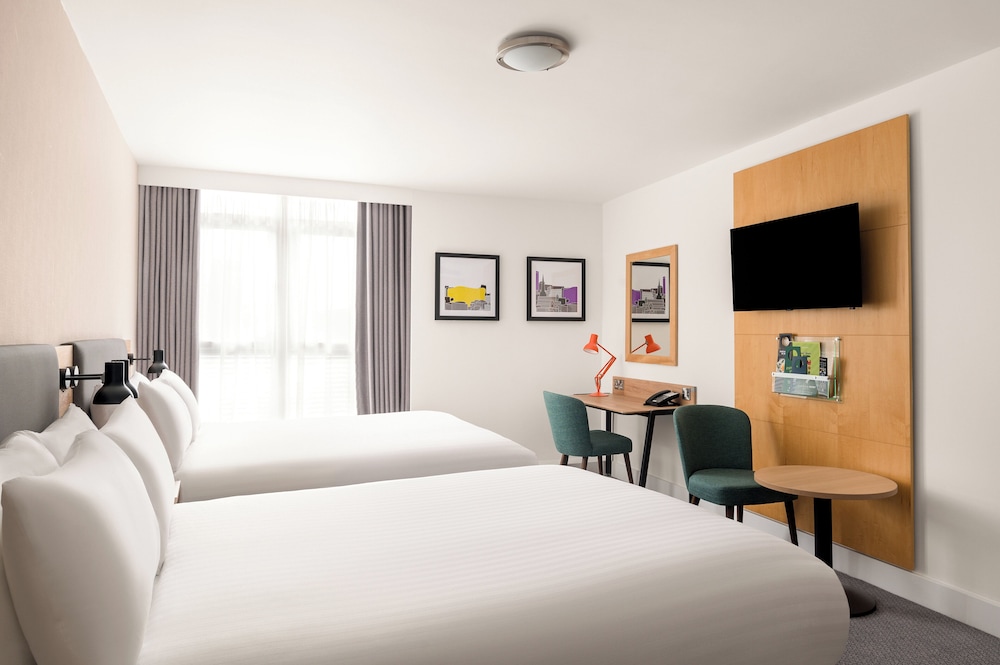 Premium Room, 2 Double Beds - Photo 6