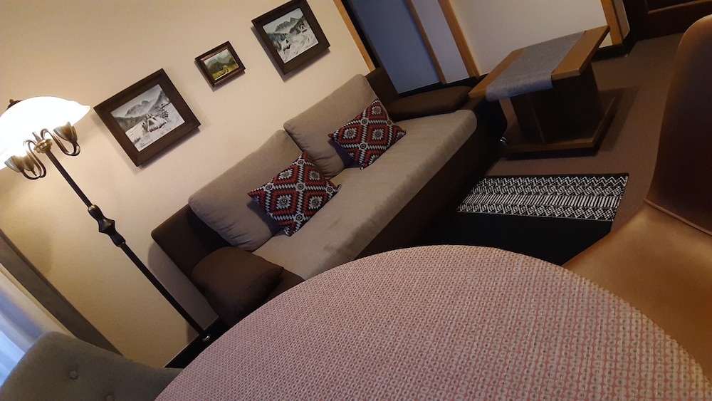 Traditional Apartment (201347332) photo 2