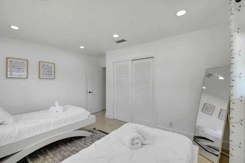 Florence Villa Heated Pool, 写真 17