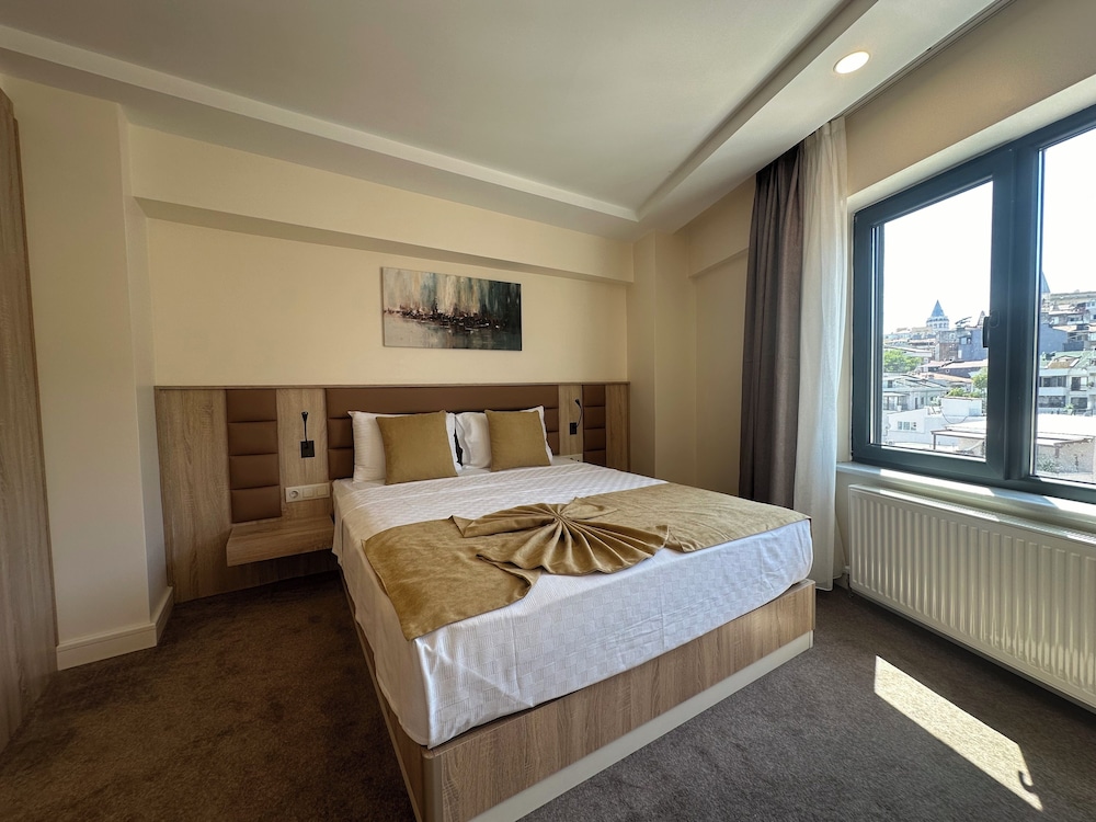 Corner Deluxe Room photo 2