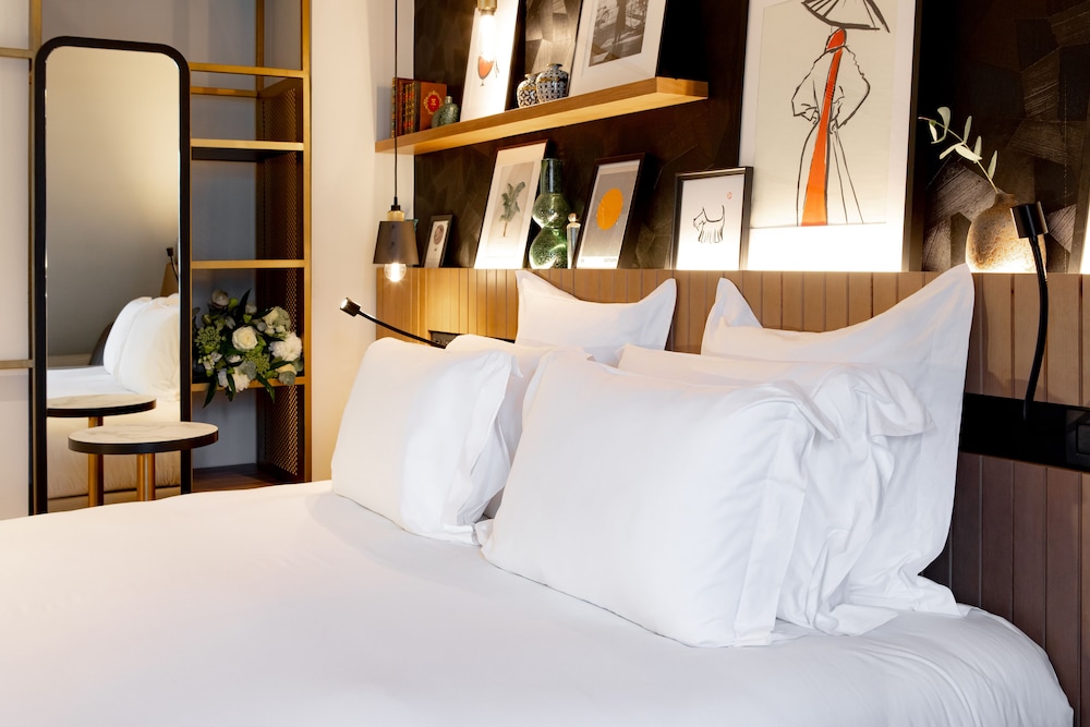 Chambre Deluxe Triple Toit de Paris