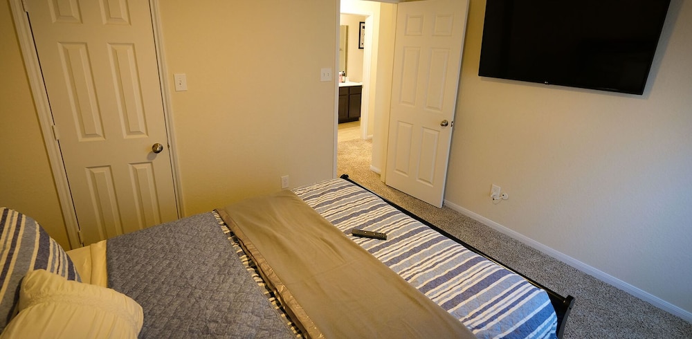 Luxury House, 6 Bedrooms, Non Smoking photo 1