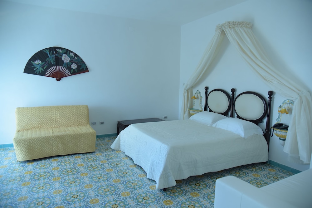 Superior Triple Room, Multiple Beds photo 1