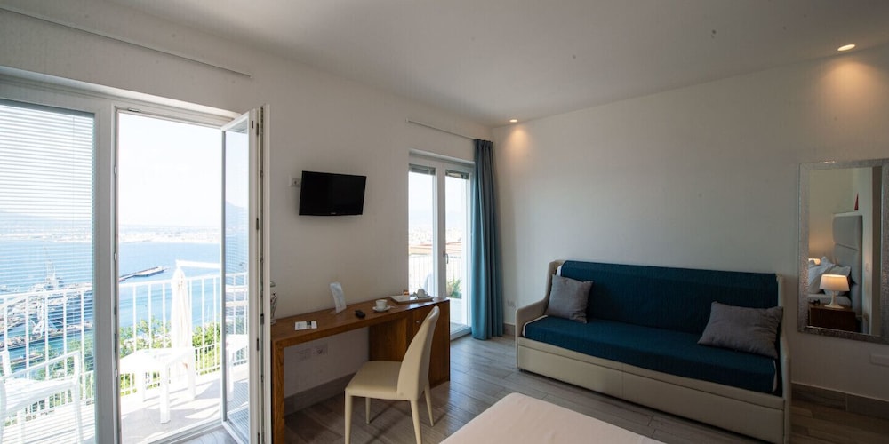 Superior Triple Room, Sea View