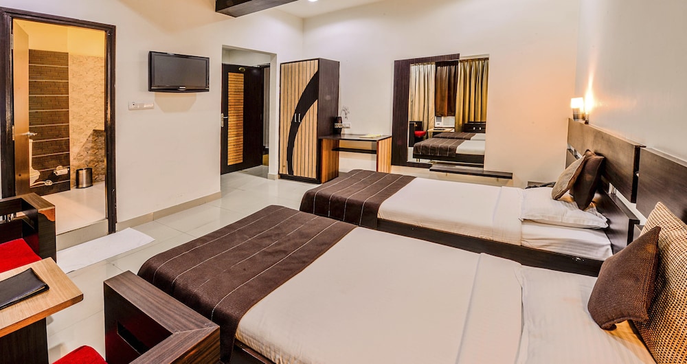Executive Room - Photo 5