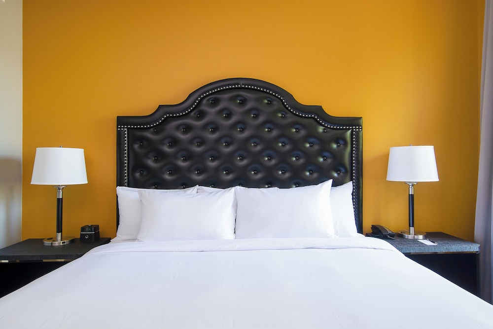 Superior Room, 1 King Bed