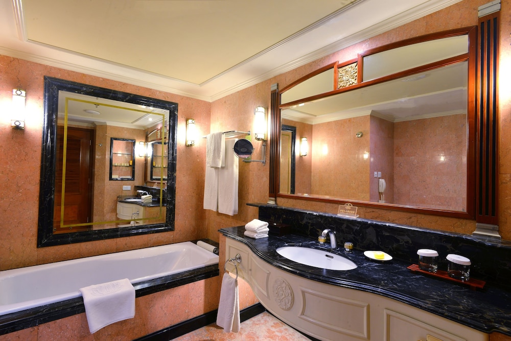 Business Room photo 2