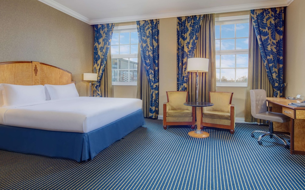 Deluxe Room, 1 King Bed (Microwave & Refrigerator)