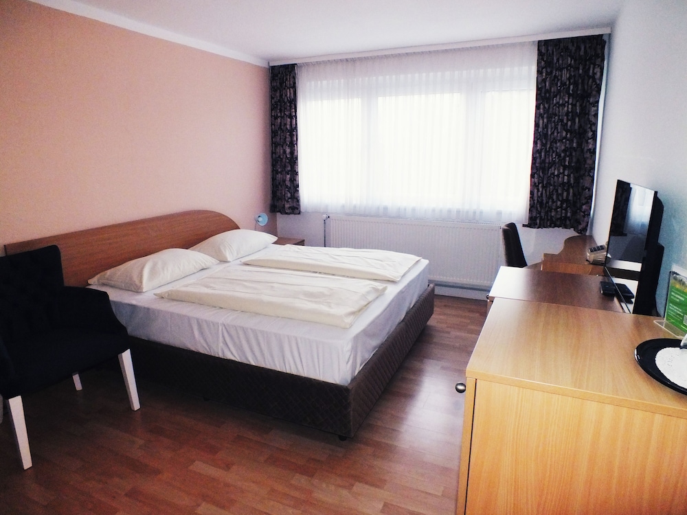Comfort Suite, Hill View