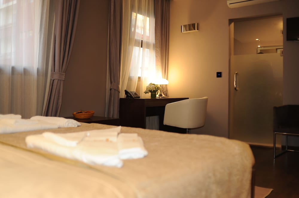 Standard Double Room, Accessible, Non Smoking photo 3