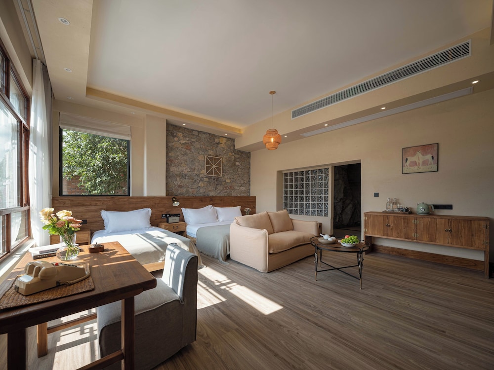 Comfort Triple Room, Mountain View photo 3