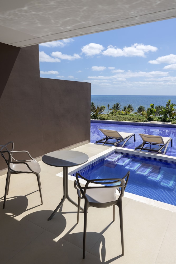 Luxury Junior Suite Ocean Front Swim Out Diamond Club - Photo 11