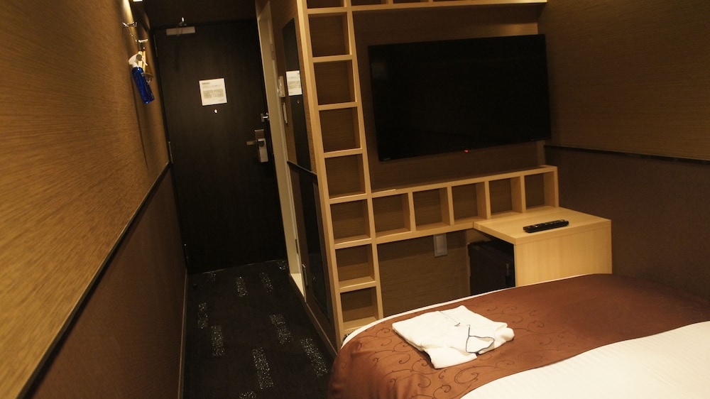 Semi Double Room (With a Shower room) photo 3