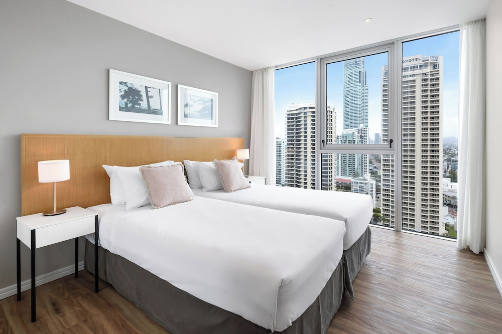Apartment, 2 Bedrooms, 2 Bathrooms, Ocean View (Level 18) photo 1