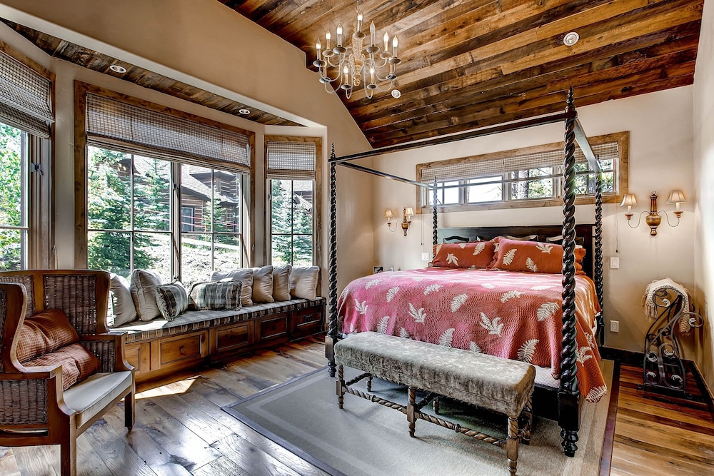 House, 6 Bedrooms