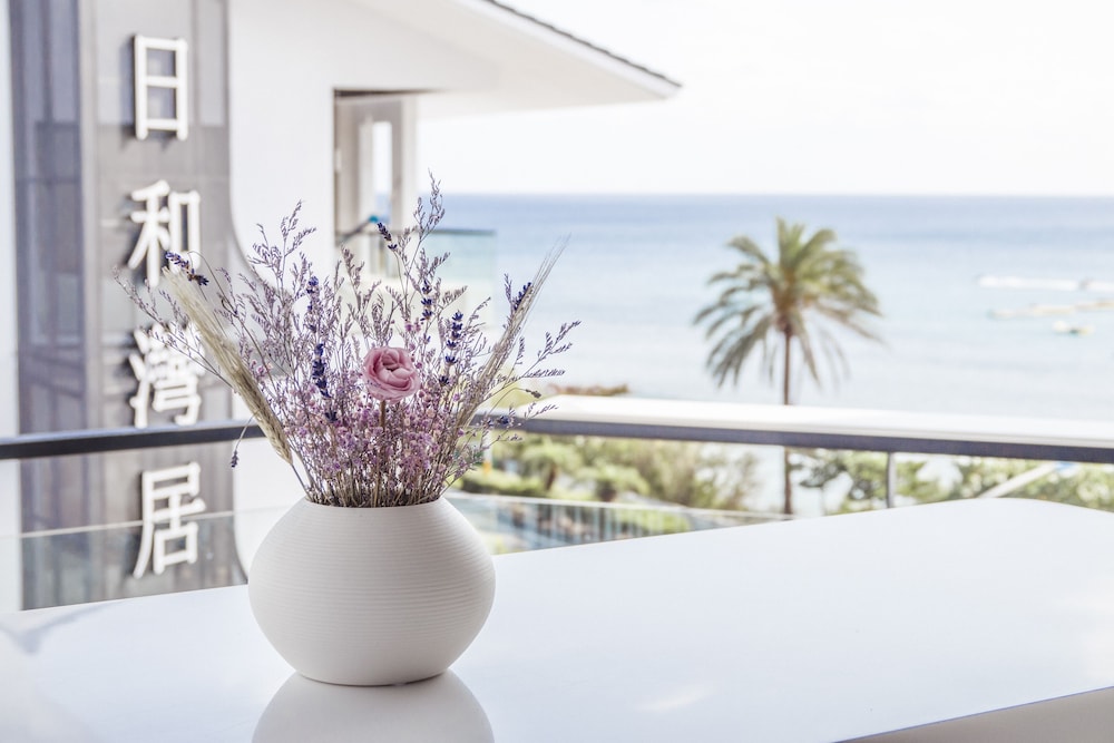 Grand Quadruple Room, 2 Queen Beds, Terrace, Ocean View, photo 6
